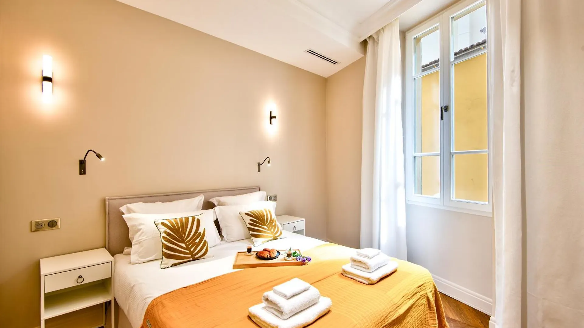 Aparthotel 9 Alberti Nice Centre 0*,